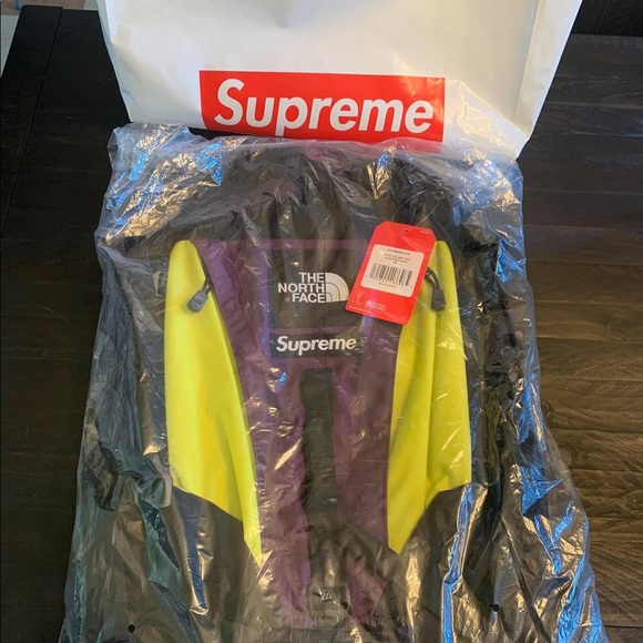Supreme The North Face Expedition Backpack